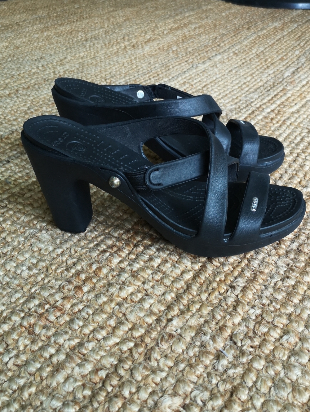 Slip-on heeled Crocs sandals